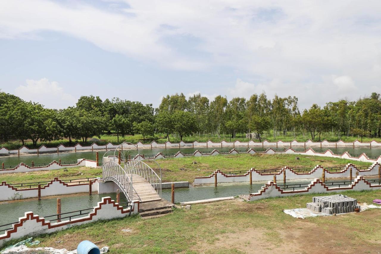 Capital O 49279 Chhab Chhaba Chhab Water Fun Park & Resort Damka Exteriér fotografie